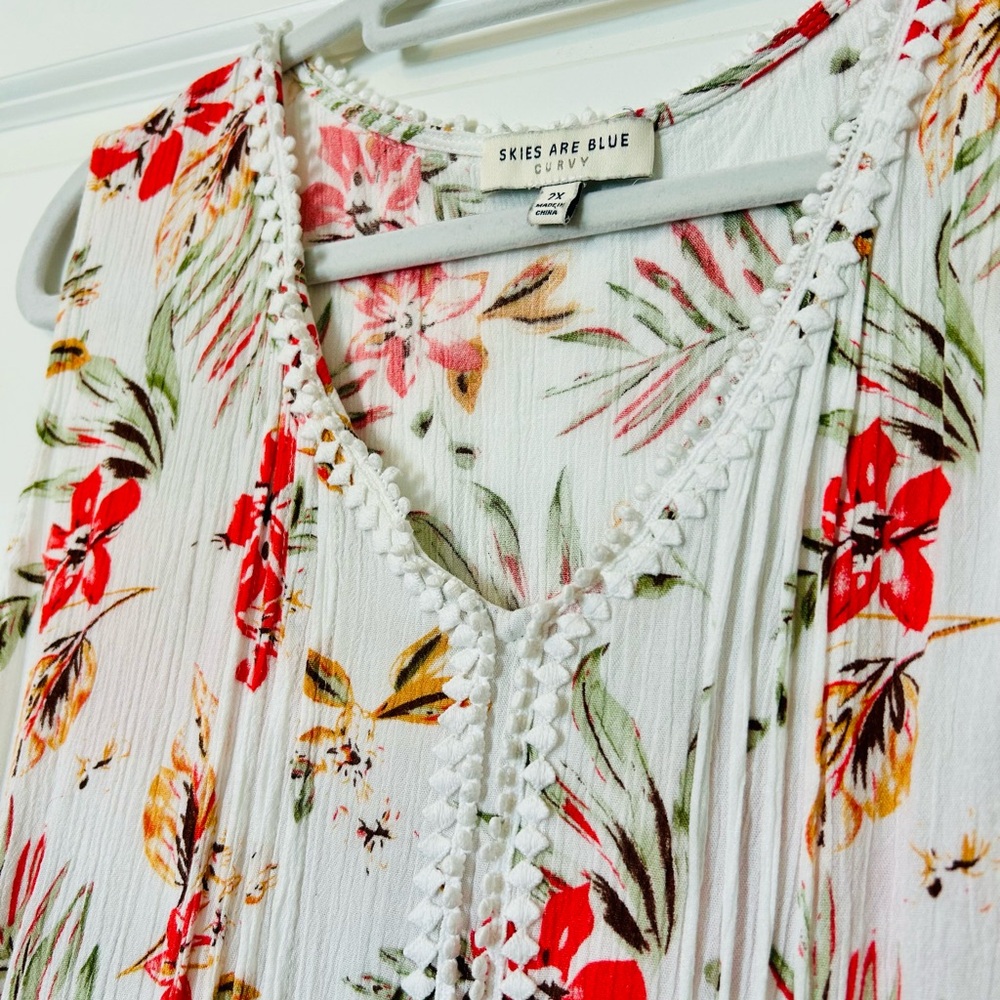 Tropical Floral Trim Tank Top - Picture 2 of 2